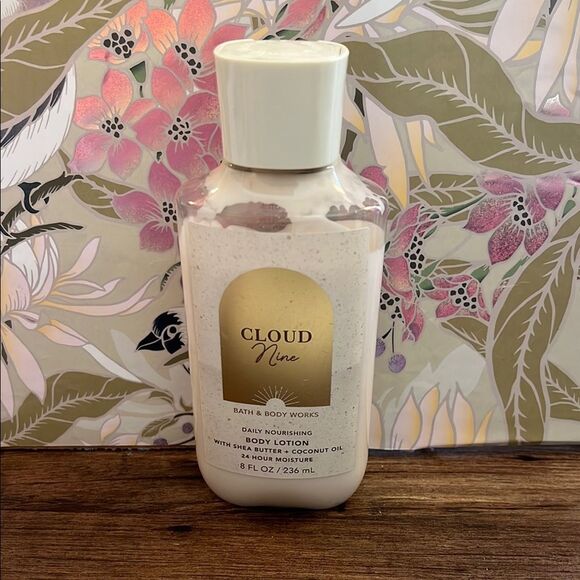 Cloud Nine Body Lotion by Bath and Body Works - Picture 1 of 2